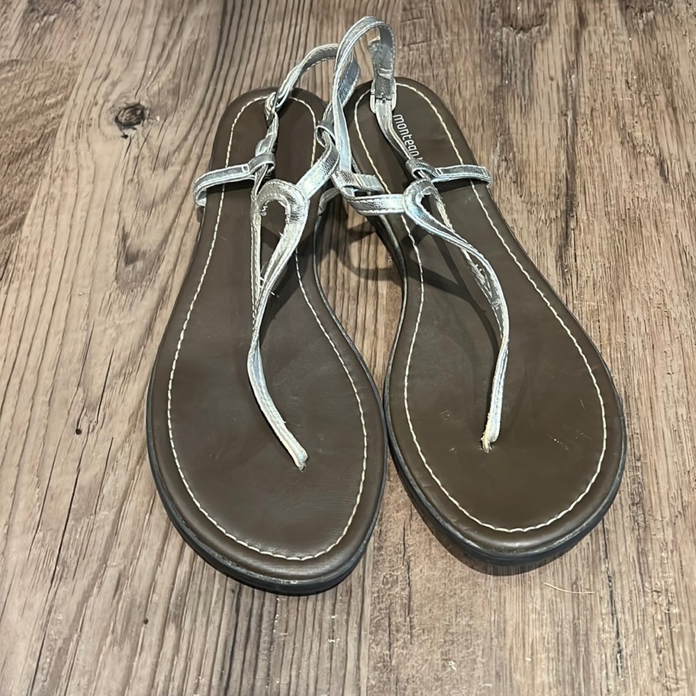 Ladies sandals size 9 1/2
